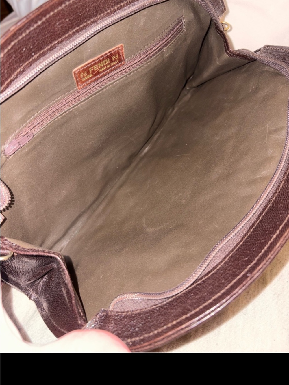 FENDI RARE AUTHENTIC VINTAGE FENDI ROMA ABSTRACT LEATHER APPLIQUÉ DOME CLUTCH - Picture 7 of 12